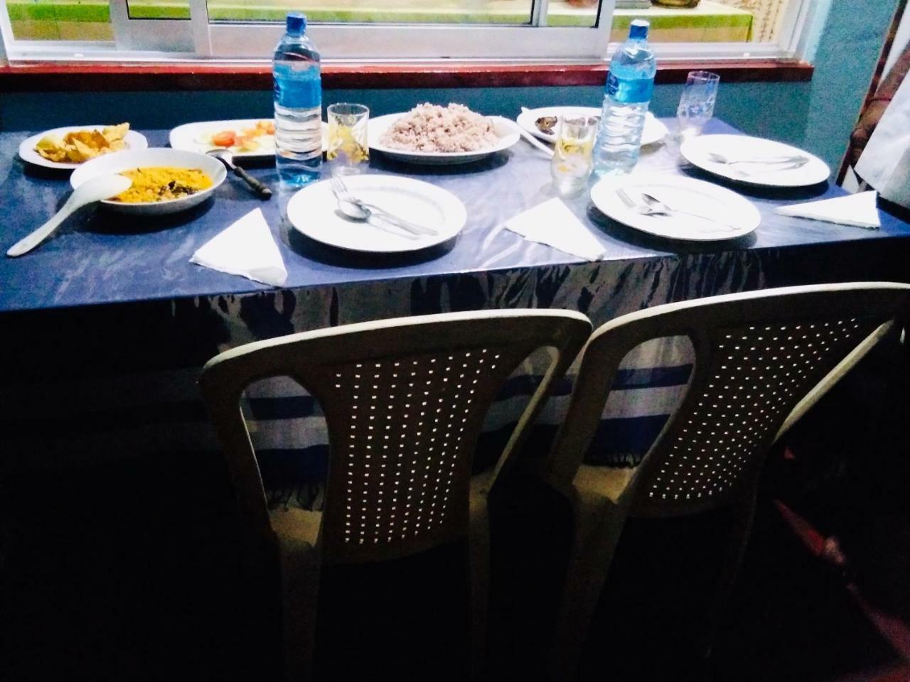 Hikkaduwa Backyard Beach Homestay Galle Exterior photo