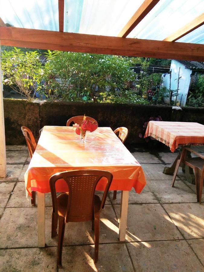 Hikkaduwa Backyard Beach Homestay Galle Exterior photo